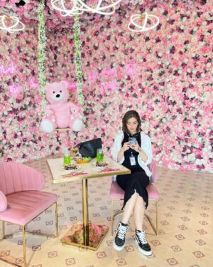 Reyhaneh Parsa Instagram - آشتی با صورتی 💞😌🍬