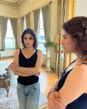 Reyhaneh Parsa Instagram - 🪞🪬