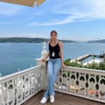 Reyhaneh Parsa Instagram - بر آستانهٔ تسلیم سر بِنِه حافظ که گر ستیزه کنی، روزگار بستیزد