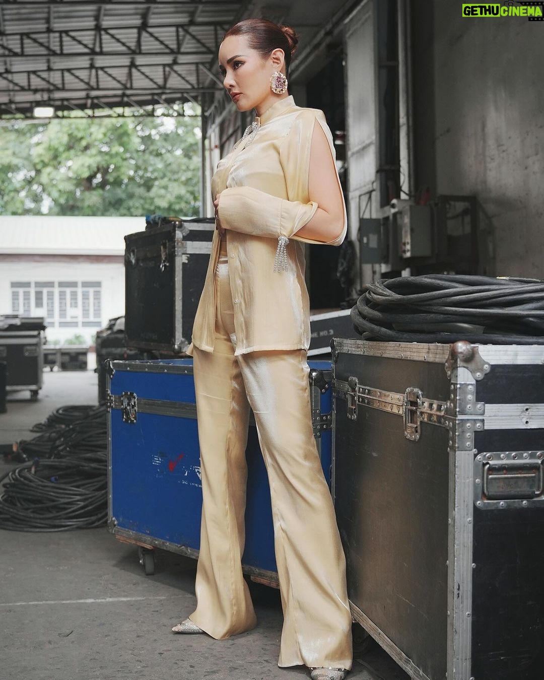 Rhatha Phongam Instagram - Another day at work #comingsoon 🪐 cc @milin_brand
