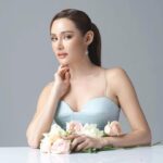 Rhatha Phongam Instagram - ฟิลความสวยด้วยโปรแกรมปรับรูปหน้าฟลอเร่และโวลิฟิล ที่ทั้งยกกระชับ เติมเต็ม ปรับรูปหน้าให้สวย อยู่นานด้วยมาตรฐานยุโรป ปรึกษาได้ที่คลินิกความงามทั่วประเทศ #flore#volifil #FlorexVolifil @florexvolifil