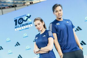 Rhatha Phongam Instagram - เปิดสนามอย่างยิ่งใหญ่ ในงานแถลงข่าวงานวิ่งที่ทุกคนรอคอย Supersports 10 Mile Run Series 2024 Bangkok Presented by adidas ที่กลับมาสร้างความประทับใจให้เหล่าคนรักการวิ่งอีกครั้ง ด้วยมาตรฐานการจัดงานวิ่งระดับสากล✨🏆 บรรยากาศในงานเป็นไปอย่างคึกคัก และได้รับการตอบรับที่ดีจากเหล่าบรรดานักวิ่งและสื่อมวลชน โดยมีประธานในพิธี คุณ อเล็กซองต์ อัมเบล กรรมการผู้จัดการใหญ่ บริษัท ซี อาร์ ซี สปอร์ต พร้อมด้วยคุณมร.จอร์จ ยูสเซ็ฟ ผู้จัดการทั่วไป บริษัท อาดิดาส (ประเทศไทย) เป็นเกียรติในครั้งนี้ พร้อมด้วย ไมค์ ภัทรเดช ที่มาพร้อมกับคู่รักสายวิ่ง หญิง รฐา , ตุลย์ ตุลยเทพ และอดีตนักกีฬาทีมชาติชื่อดัง อาย-ศรสวรรค์ พร้อมทั้งเซเลบริตี้ผู้มีใจรักการวิ่ง ป๊อก-อิทธิพล, มิยู - ชรินญา นำทีมนักวิ่งร่วมงาน มาเชิญชวนสมัครวิ่งชมบรรยากาศรอบกรุงเทพมหานครไปด้วยกัน ซึ่งรายได้จากการสมัครส่วนหนึ่งมอบให้กับมูลนิธิด้วยกัน เพื่อคนพิการและสังคม💙💚 มาสมัครกันเลย!!🏃🏻‍♂️💨 https://race.thai.run/ss10m24 เปิดรับสมัคร วันนี้ - 12 พฤษภาคม 2567 🏅10 ไมล์ (16กม.) ราคา 950 บาท 🏅5 ไมล์ (8กม.) ราคา 850 บาท พิเศษกว่าทุกปี! สมาชิกThe1 รับ1คะแนน ทุกๆการชำระ 25 บาท 👕นักวิ่งทุกคนจะได้รับเสื้อวิ่ง Performance จาก adidas มูลค่า 1,200 บาท เป็นที่ระลึก ในการแข่งขันทุกระยะ มามูฟไปด้วยกันในวันอาทิตย์ที่ 26 พฤษภาคม 2567 บริเวณ เซ็นทรัลเวิลด์ กรุงเทพฯ #SupersportsThailand #SSP10Mile24 #SSP10MileRunSeries24 #SSP10MileRunSeries24BangkokPresentedByadidas
