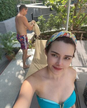 Rhatha Phongam Instagram - Until next time Thank you @varanahotelkrabi for having us this unforgettable city escape weekend will definitely go back sometime soon ❤️ ขอบคุณน้อง @janchonchaya ที่ชวนมาพักนะคะ เป็นรีสอรทที่ถูกจริตคู่เรามาก #Wellcation ที่มีกิจกรรมออกกำลังกาย สระว่ายน้ำ olympic , ปีนผา รวมถึงร้านอาหารที่อร่อยมากๆ เช็คคิวรอไปอีกรอบกับครอบครัวแน่นอนคะ  #VaranaHotelKrabi, #TheWellcationExperience, #LeisureWellness, #MinimalistLuxury