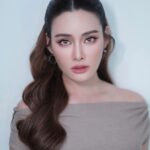 Rhatha Phongam Instagram - หน้าจิง ที่ไม่จิง เอ๊ะ หรือจะจิง.... #งงนะ #faceoffแฝดคนละฝา