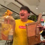 Rhatha Phongam Instagram - ศีลเสมอ แบบใด Hbd ย้อนหลังน้องชาย @golfyims ปีนี้ขอให้ปังๆ ซีรีย์ที่กำกับดังไป 8 ทิศ มีความสุขมากๆ และ หัดออกกำลังกายบ้าง 🎂🫶🏻 พวกที่เหลือ อยู่ด่ากันไปนานๆ รักนะพวก #น้ำตานักสู้ ❤️🫶🏻😂 กราบขอบคุณพี่จูนค่ะ @junesunshine โปรดิวเซอร์ ผจก เจ้าของร้านอาหาร ภรรยา แม่ พี่สาว และอื่นๆอีกมากมาย @peppinapizza 🫶🏻❤️ Peppina