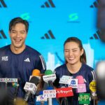 Rhatha Phongam Instagram - เปิดสนามอย่างยิ่งใหญ่ ในงานแถลงข่าวงานวิ่งที่ทุกคนรอคอย Supersports 10 Mile Run Series 2024 Bangkok Presented by adidas ที่กลับมาสร้างความประทับใจให้เหล่าคนรักการวิ่งอีกครั้ง ด้วยมาตรฐานการจัดงานวิ่งระดับสากล✨🏆 บรรยากาศในงานเป็นไปอย่างคึกคัก และได้รับการตอบรับที่ดีจากเหล่าบรรดานักวิ่งและสื่อมวลชน โดยมีประธานในพิธี คุณ อเล็กซองต์ อัมเบล กรรมการผู้จัดการใหญ่ บริษัท ซี อาร์ ซี สปอร์ต พร้อมด้วยคุณมร.จอร์จ ยูสเซ็ฟ ผู้จัดการทั่วไป บริษัท อาดิดาส (ประเทศไทย) เป็นเกียรติในครั้งนี้ พร้อมด้วย ไมค์ ภัทรเดช ที่มาพร้อมกับคู่รักสายวิ่ง หญิง รฐา , ตุลย์ ตุลยเทพ และอดีตนักกีฬาทีมชาติชื่อดัง อาย-ศรสวรรค์ พร้อมทั้งเซเลบริตี้ผู้มีใจรักการวิ่ง ป๊อก-อิทธิพล, มิยู - ชรินญา นำทีมนักวิ่งร่วมงาน มาเชิญชวนสมัครวิ่งชมบรรยากาศรอบกรุงเทพมหานครไปด้วยกัน ซึ่งรายได้จากการสมัครส่วนหนึ่งมอบให้กับมูลนิธิด้วยกัน เพื่อคนพิการและสังคม💙💚 มาสมัครกันเลย!!🏃🏻‍♂️💨 https://race.thai.run/ss10m24 เปิดรับสมัคร วันนี้ - 12 พฤษภาคม 2567 🏅10 ไมล์ (16กม.) ราคา 950 บาท 🏅5 ไมล์ (8กม.) ราคา 850 บาท พิเศษกว่าทุกปี! สมาชิกThe1 รับ1คะแนน ทุกๆการชำระ 25 บาท 👕นักวิ่งทุกคนจะได้รับเสื้อวิ่ง Performance จาก adidas มูลค่า 1,200 บาท เป็นที่ระลึก ในการแข่งขันทุกระยะ มามูฟไปด้วยกันในวันอาทิตย์ที่ 26 พฤษภาคม 2567 บริเวณ เซ็นทรัลเวิลด์ กรุงเทพฯ #SupersportsThailand #SSP10Mile24 #SSP10MileRunSeries24 #SSP10MileRunSeries24BangkokPresentedByadidas