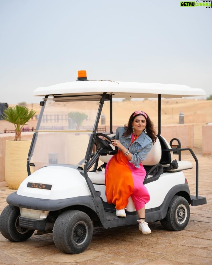 Riddhi Dogra Instagram - Been there Dune That ☀️🏝️🏜️ #terrasolisbytomorrowland 🐪 Outfit @monaandvishu @viralmantra Jacket @zara Jewellery: @rooh_india_ Stylist: @stylebysaachivj Team: @sanzimehta777 Terra Solis Dubai