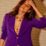 Riddhi Dogra Instagram – 💟💟💟💟💟💟

Thanks @amritasaluja01 for stepping in last minute.
Love the photos, @rasshi_ganeriwal 
@aafreenmakeupandhair your work is love💜

Jewelry @aquamarine_jewellery 

Look 1