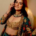 Riddhi Dogra Instagram - 💥✨🌟 Outfit @ri_ritukumar Jewels : @silverpalace_jewels Stylist: @stylebysaachivj Styling team: @sanzimehta777 Photographer: @anujjoshiproductions Make up @shehzeenmakeupandhair Hair @juicesalonandacademy