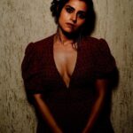 Riddhi Dogra Instagram – Perfer et obdura dolor hic tibi proderit olim 

Photographer: @anujjoshiproductions
Outfits: @worldofasra
Stylist: @stylebysaachivj
Team: @sanzimehta777

Kajal and lip balm kinda make up and I’ll just hold my hair kinda hair !