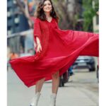Riddhi Dogra Instagram - Hello Sunday! Thanks for the chat @bombaytimes 💃 @studio_medium 👩‍🎨 @stylebysaachivj ; team @nehha_o 💎 @arqastudios 💄 @shreyamakeupandhair 💇🏻‍♀️ @hair_by_rahulsharma 👢 @londonrag_in Managed by Team DCA @amit_as99