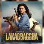 Riddhi Dogra Instagram - Sincerity hai inki ragon mein aur criminals ko mittane ki duty nibhaati hai dedication se! Dekhiye inki action-packed kahaani #Lakadbaggha. Streaming for free on ZEE5 from 30th June! Download the app soon, kyun ki #AayaArjunBakshi @theanshumanjha @iridhidogra @pareshpahuja @milindrunning @ekshakerungofficial @victoglyphix @jean_marc_selva_afc @simon_fransquet @shrutipathak27 @epr_svnslas_iyer @vickyarora @iamaasifpathan @toonfactory @abm_abhishek @trushant_ingle @shivanipatil_ @zee5 @zeemusiccompany @firstrayfilms
