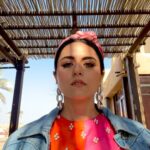 Riddhi Dogra Instagram - No better filter than the 🌞 but I like you more when you come with some clouds ⛅️ and even better when you leave behind 🌧️ Do you like the sun more or is it rain for you like me? You’re so good at what you do I wanna pack you and take you to Bombay @nikitasimonamakeup 😄 Dubai, United Arab Emirates