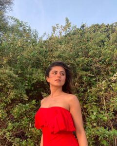 Riddhi Dogra Instagram - Hey 🙋🏻‍♀️What’s going on ?!🤣