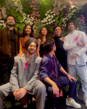 Riddhi Dogra Instagram - Akele akele kaam hota hai, is liye when you meet other colleagues doing disruptive work with their hard work and talent, It not only makes you happy but recharges you and you feel supported. 

Got to spend the evening in the company of these incredible and talented fellow artists. 
Some I’ve known, some I met the first time. And @missusdesai you really are a delight. 

Thank you @realbollywoodhungama for having me. 
Felt pretty good to be part of the ‘Rising Star: The OTT Way’ Pack! 
Lets keep rising and shining boys and girls🤗🧿🫶 @mostlysane @bhuvan.bam22 @amolparashar @shantanu.maheshwari @oyemanjot 
Outfit: @studiomoonray
Stylist: @stylebysaachivj
Team: @styledbynikinagda
Hair and make up - Moi!