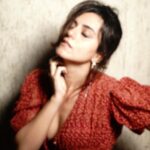 Riddhi Dogra Instagram - Perfer et obdura dolor hic tibi proderit olim Photographer: @anujjoshiproductions Outfits: @worldofasra Stylist: @stylebysaachivj Team: @sanzimehta777 Kajal and lip balm kinda make up and I’ll just hold my hair kinda hair !