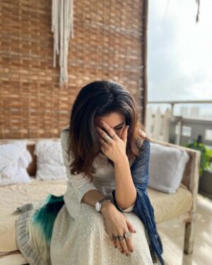 Riddhi Dogra Instagram - जितना भी बोल लूँ its never enough. Thank you GANNU. For everything ! 

You Take the lead and the world is mine. 💓🌍♾️