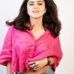Riddhi Dogra Instagram - Chalein phir ✨🪐♾️🙏 📸 @thephotowalla_ 📍 @theperspectivebox 💇🏻‍♀️ @hair_by_rahulsharma 💄👗👠 @Me !