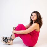 Riddhi Dogra Instagram - It’s a ‘Finally can put a song on multiple photos’ POST ! Huzzaahh 🥳 Post shoot pictures are most fun ! 📸 @thephotowalla_ 📍 @theperspectivebox 💇🏻‍♀️ @hair_by_rahulsharma 💄👗👠 @Me !