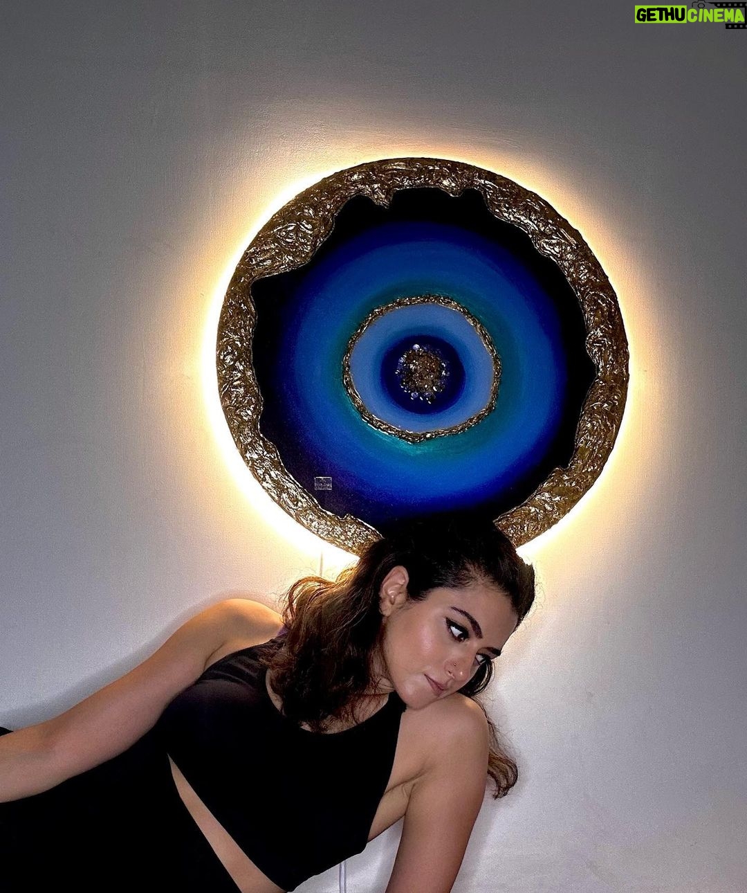 Riddhi Dogra Instagram - 🧿🧿🧿🧿🧿🧿🧿🧿 My favorite emoji now at my home!!! Love it @madhavi_adalja Thank you for this absolutely stunning piece of art of the evil eye. Having met you I know you're not just a fantastic artist but a kind and compassionate person. So I know this is not only powerful but has the most positive energies. Thank you. Your art makes me want to renovate/move my house 😅🥰♥️🧿 Thanks Shreya @matsya_media for introducing me to Madhavi
