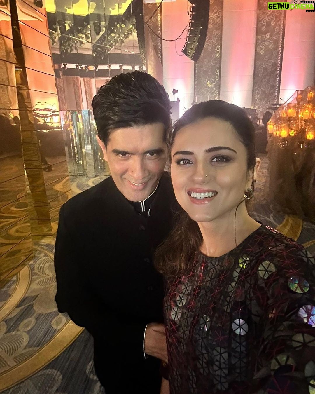 Riddhi Dogra Instagram - Wait what ?! My first time in a @manishmalhotraworld outfit that he selected and sent for me to wear ! *Fainting* This is a moment I will always cherish @manishmalhotra05 πππ About last night - Art and artistsβ¦.They are the ones thatβll save this world. Always inspiring to witness the dance of creativity. Last night was such a night. The Bridal Couture show by @manishmalhotra05 The collection, the live music, the experience was all breathtaking. Kudos to the entire team. Thank you once again for having me @manishmalhotra05 πΈ @deepak_das_photography @kakali_das_photography ππ»ββοΈ @hair_by_rahulsharma π @makeupbysheryl.b π©βπ¨ @stylebysaachivj π @londonrag_in Managed by team Dca @amit_as99