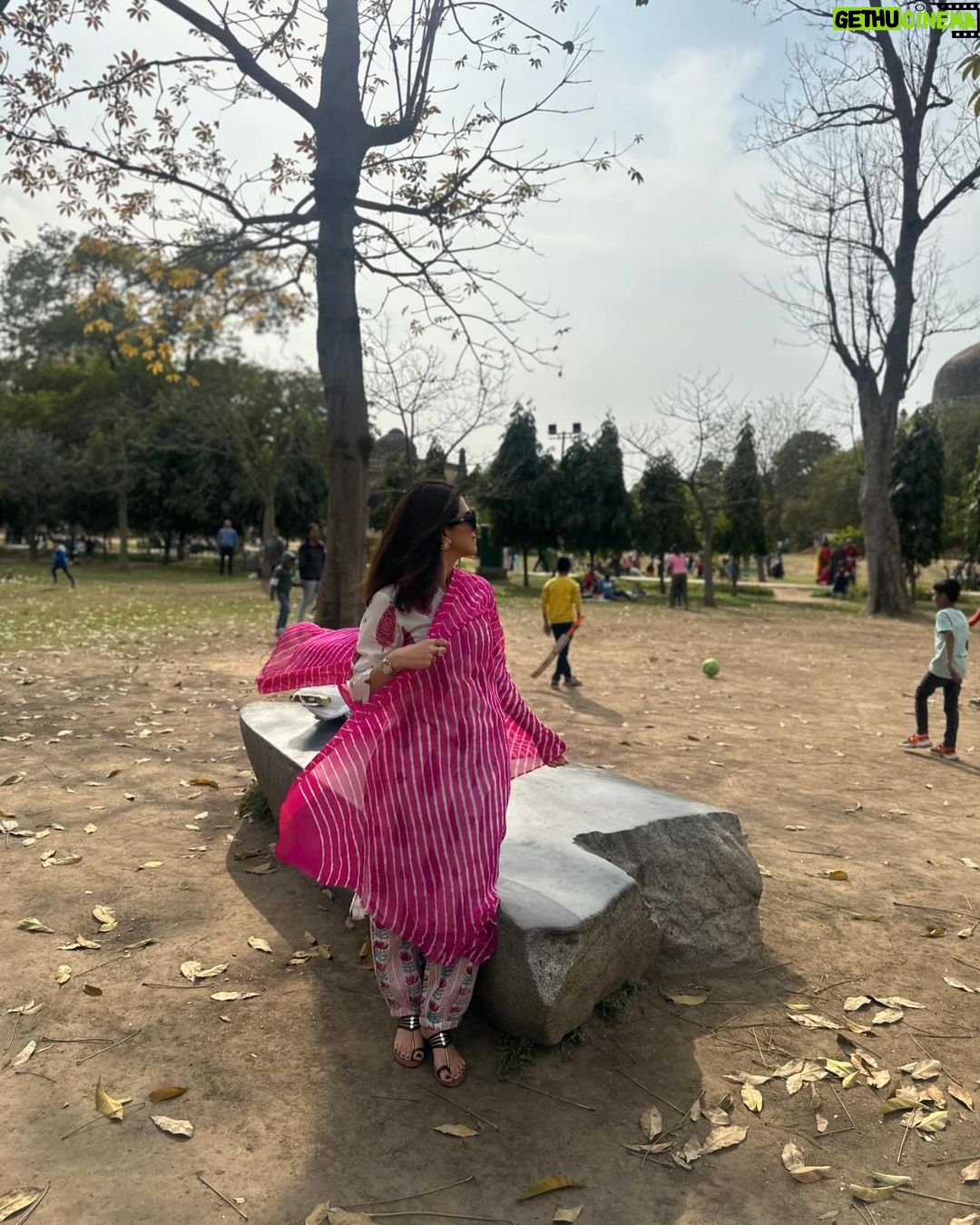 Riddhi Dogra Instagram - दिल्ली की वाइब ♥️