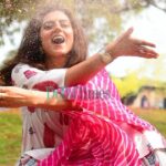 Riddhi Dogra Instagram - @iridhidogra shoots exclusively for us at #LodhiGarden, Delhi . . . #ridhidogra #trendingreels #trendingaudio #naina #thecrew #viralvideos #delhi #heritage #lodhi #happyholi #holi #ridhi #ridhidogra #trendingnow #actress #tv #bollywood #trending #explorepage #fyp #delhiite #delhi #newdelhi #delhigirl