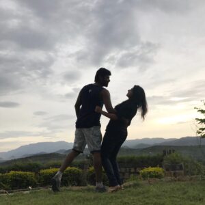 Rio Raj Instagram - Happy 6th Year Anniversary to me 😁 😘 
Thank u so much to you for coming in my life and being with me 🤗 
And ya Wishing you for many more Fight , misunderstanding , arguments more than that lots and lots of Love 💕  Happy Anniversary de Venna Mavale 😁😘 @sruthi.rav