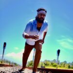 Rio Raj Instagram - Fix The Track Begin the Race 🏃 . . . . Pugaippadam By : @rahul_kg_vignesh #Travel #rioraj #photoshoot #fashion #cringepost
