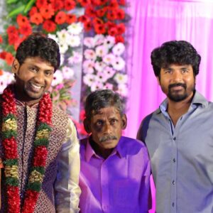 Rio Raj Instagram - There is lots and lots to type. But all I wanna say is …..

Miss you Mr. Stephen Raj from Erode 

🥲 #untoldlove #Appa This pic has my heart 

#Don I can see my Life in this 🙏🏻

Thank u @sivakarthikeyan Na @dir_cibi  brother 🤗