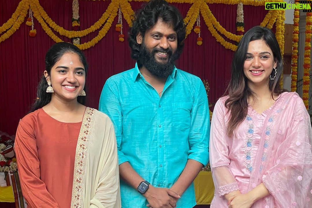 Rio Raj Instagram - Our heart it filled with joy! A movie from our heart and soul! So happy to start this project with this amazing team of friends! Thank you so much @arul.rich sir for believing in us and thank you @lokesh.kanagaraj Brother ππ»π€for this amazing positive start ! Your presence itself has given us extra confidence! Thank you all who always stand by me! We will all give out heart and soul to this movie and make it as entertaining as possible @VCHPRODUCTION @thisismathewo @arul.rich @thisismathewo @rio.raj @bhavyatrikha @malavika_manojj @vkvigneshkanna @kevinfelson @praveenalalithabhai @actoraegan @elangokumanan @hari.harry1 @siddhukumar @rahul_kg_vignesh @varun_kg_official @anbu_thasan #VCH #visioncinemahouse #productionno1 #rioraj3