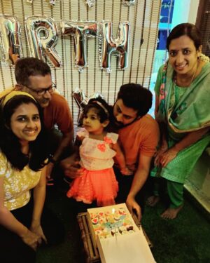 Rio Raj Instagram - Am Blessed to have you 🤗
Love you #Rithi 👼
#HappyBirthdayRithi