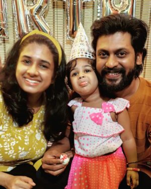 Rio Raj Instagram - Am Blessed to have you 🤗
Love you #Rithi 👼
#HappyBirthdayRithi