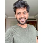 Rio Raj Instagram – Smile eh 🤪
#staypositive
Onnum illa ellam Sariya poidum 🤗 adhuvaraikkum sol Pecha ketpom, 😷safe ah work pannuvom 💪🏻