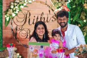 Rio Raj Instagram - We Thank everyone who came and wished our Little Princess 👸 and Yaarellam Manasaara wish panningalo ellarukkum Romba Nandri 🙏🏻
#Rithi’sBirthday #happybirthdayrithi 🧿
 Event : @dream__entertainment_ 
PC : #iswaryaphotos 
you always there in all our special occasions. You guys are family 🤗