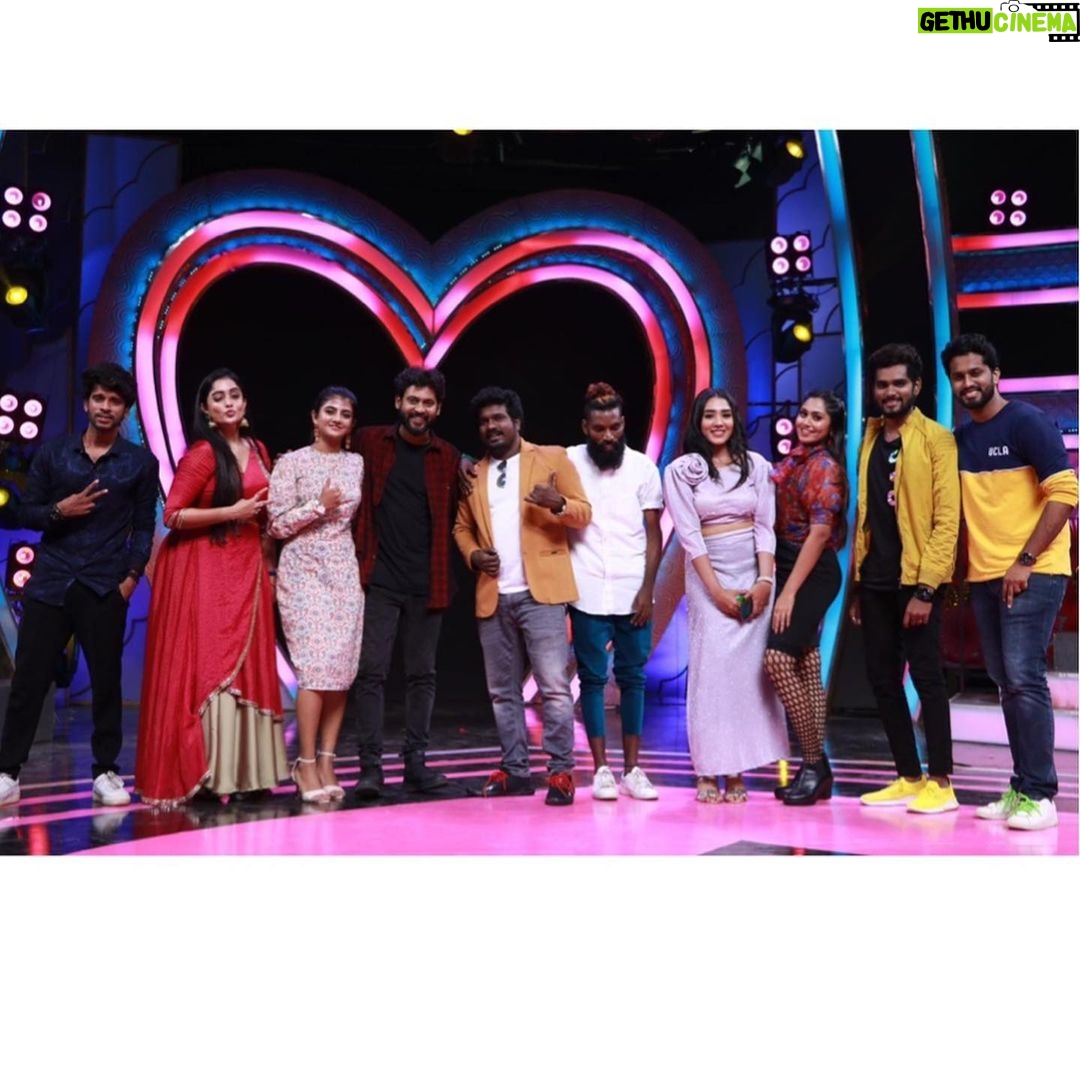 Rio Raj Instagram - #MurattuSingles #PlanPanniPannanum Irukku Fun irukku 🎉🎉🎉 @vijaytelevision #Rioraj