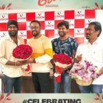 Rio Raj Instagram - Thank you @sakthivelan_b sir For celebrating our success 💖 Thank you so much for #celebratinglove 💖💙 #joerunningsuccessfully #peoplelovejoe @hariharanram_24 🎬 ⭐️ing : @rio.raj A @siddhukumar @rahul_kg_vignesh🎥 @varun_kg_official🎞✂️ Co produced by @pannaibrothersoffl Produced by @vchproduction @arulanandhu.d @thisismathewo @bhavyatrikha @malavika_manojj @anbu_thasan @actoraegan @vkvigneshkanna @kevinfelson @praveenalalithabhai @elangokumanan @vjrakesh_offl @studiodigibi @Abusdc @chals_dance_director @thinkmusicofficial @donechannel1