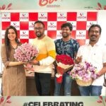 Rio Raj Instagram - Thank you @sakthivelan_b sir For celebrating our success 💖 Thank you so much for #celebratinglove 💖💙 #joerunningsuccessfully #peoplelovejoe @hariharanram_24 🎬 ⭐️ing : @rio.raj A @siddhukumar @rahul_kg_vignesh🎥 @varun_kg_official🎞✂️ Co produced by @pannaibrothersoffl Produced by @vchproduction @arulanandhu.d @thisismathewo @bhavyatrikha @malavika_manojj @anbu_thasan @actoraegan @vkvigneshkanna @kevinfelson @praveenalalithabhai @elangokumanan @vjrakesh_offl @studiodigibi @Abusdc @chals_dance_director @thinkmusicofficial @donechannel1