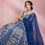 Ritu Varma Instagram – In festive mood 💙🦋🪁✨
Wishing everyone a very happy Sankranthi and Pongal!! 

Photographer @pranav.foto
Styling @ravali_chinthapatla
Outfit @swathiveldandi_official
Jewellery @kalyanjewellers_official