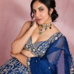 Ritu Varma Instagram – In festive mood 💙🦋🪁✨
Wishing everyone a very happy Sankranthi and Pongal!! 

Photographer @pranav.foto
Styling @ravali_chinthapatla
Outfit @swathiveldandi_official
Jewellery @kalyanjewellers_official