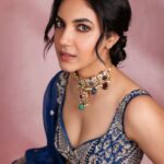 Ritu Varma Instagram - In festive mood 💙🦋🪁✨ Wishing everyone a very happy Sankranthi and Pongal!! Photographer @pranav.foto Styling @ravali_chinthapatla Outfit @swathiveldandi_official Jewellery @kalyanjewellers_official