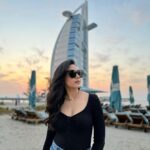 Ritu Varma Instagram – Sunset dreams and cotton candy skies!
