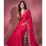 Ritu Varma Instagram - Desi Barbie 🩷✨💄💅 Saree @madzinlabel Jewellery @sheetalzaveribyvithaldas Styling @ravali_chinthapatla Shot by @the_pixel_farmer