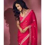Ritu Varma Instagram - Desi Barbie 🩷✨💄💅 Saree @madzinlabel Jewellery @sheetalzaveribyvithaldas Styling @ravali_chinthapatla Shot by @the_pixel_farmer