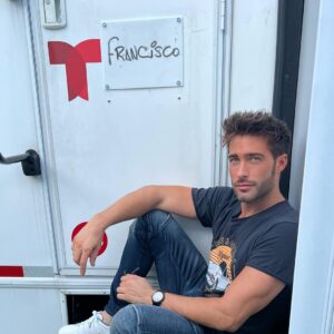 Rodrigo Guirao Díaz Instagram - A nada ya del estreno de #JuegoDeMentiras por @telemundo Les dejo un poco de back de las grabaciones que encontré en el cel. Que disfruten de esta historia. Besos y gracias por estar siempre ❤️ @telemundoseries #FranciscoJavierDelRio
