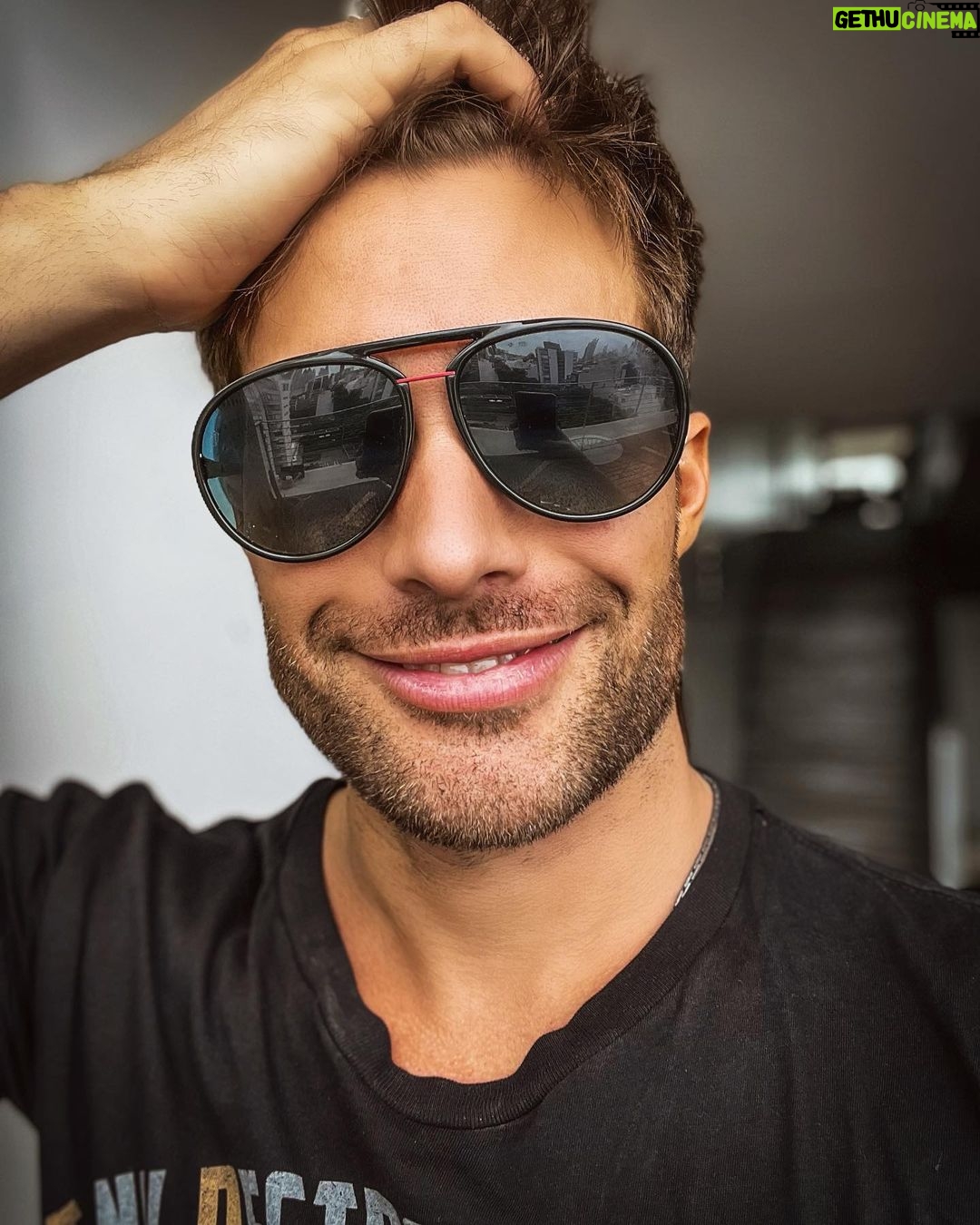 Rodrigo Guirao Díaz Instagram - Para un montón de cosas : Lo que le funciona a cada uno. Hay algunas reglas, algunas normas, algunas formas, pero después es lo que te funciona a vos. Conocerse cada día más es la clave. Lo que me funciona a mí puede no funcionarte a vos. Nadie tiene la posta y en las redes menos. Humildad y aprender algo nuevo siempre.