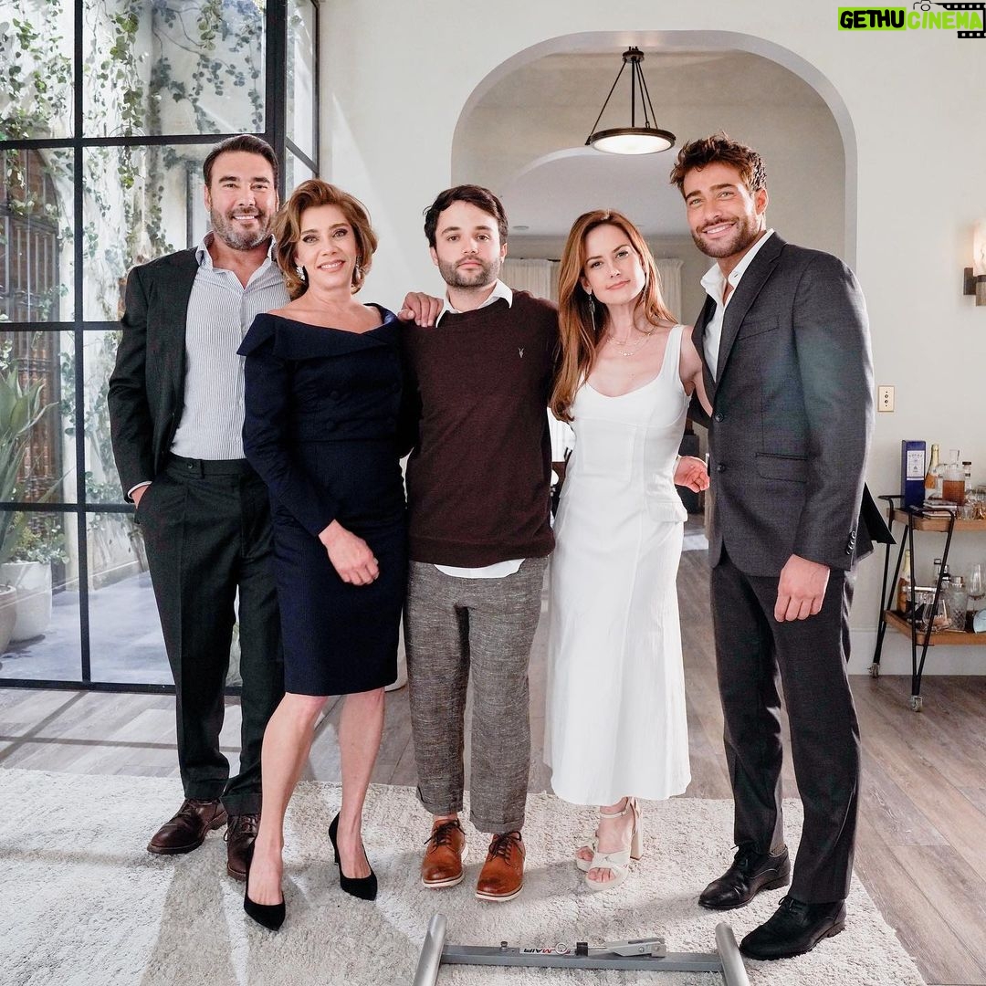 Rodrigo Guirao Díaz Instagram - A nada ya del estreno de #JuegoDeMentiras por @telemundo Les dejo un poco de back de las grabaciones que encontré en el cel. Que disfruten de esta historia. Besos y gracias por estar siempre ❤️ @telemundoseries #FranciscoJavierDelRio Miami, Florida