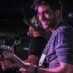 Rodrigo Guirao Díaz Instagram - En las fotos se puede ver a una persona cumpliendo un sueño… Gracias amigo🙏 @ivansingh_ok por hacerme conocer esta ciudad mágica con la mejor música y buena gente. PH: @caseybmitchell @buddyguys Buddy Guy's Legends