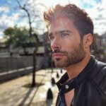 Rodrigo Guirao Díaz Instagram - Les dejo un beso muy grande y gracias por estar. Perdón por subir tan poco estos últimos días. No subo nunca cuando no lo siento y estos días estuve con el foco y la energía en otro lado. Ya les traeré algunas novedades de trabajo y me conectaré más con ustedes. Deseo mucho más amor y empatía para todos 🫶 Plaza Serrano