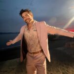 Rodrigo Guirao Díaz Instagram - En este día especial, quiero agradecer por estar exactamente donde estoy, haciendo lo que amo. No podría estar más bendecido por tener a las personas que más quiero a mi lado, por tener la oportunidad de seguir creciendo y descubriéndome a mí mismo cada día. Agradezco también la posibilidad de aprender de mis errores y disfrutar de todos los maravillosos procesos que la vida me presenta. ¡Hoy celebro con alegría mi cumpleaños! 🎉🎂 Marina Vallarta, Puerto Vallarta, Mexico